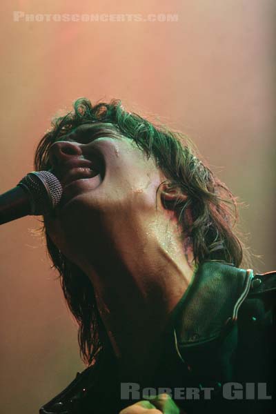 THE STROKES - 2006-06-29 - PARIS - Zenith - Julian Casablancas